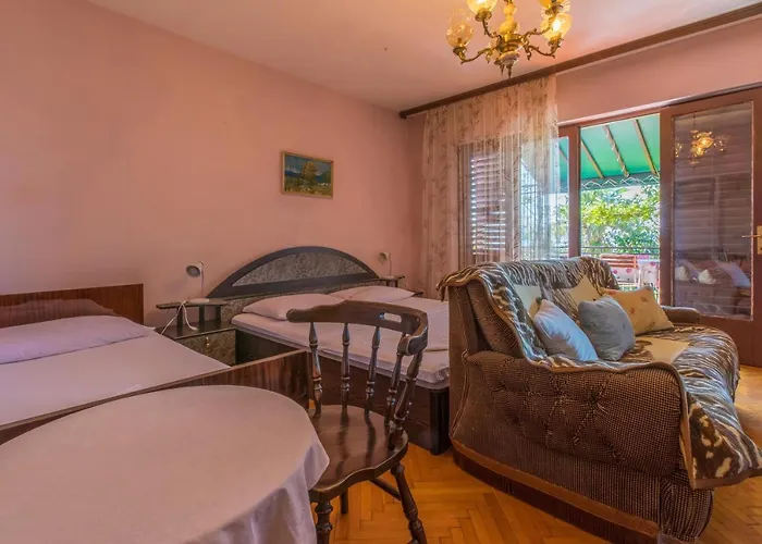 Sobe Ivica Guest house Dramalj